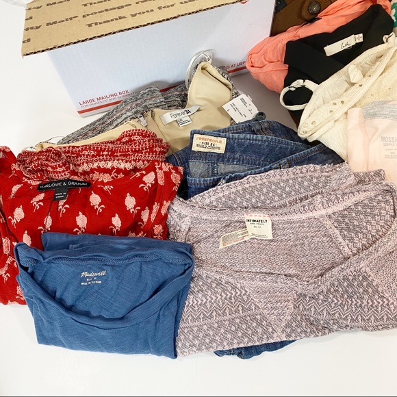 Reseller Mystery Boxes 10 items $30 - Picture 2 of 5